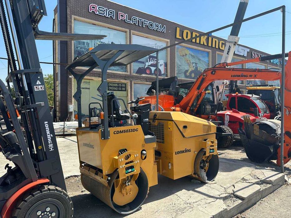 Дорожный каток LONKING CDM5033DG 3 тонник