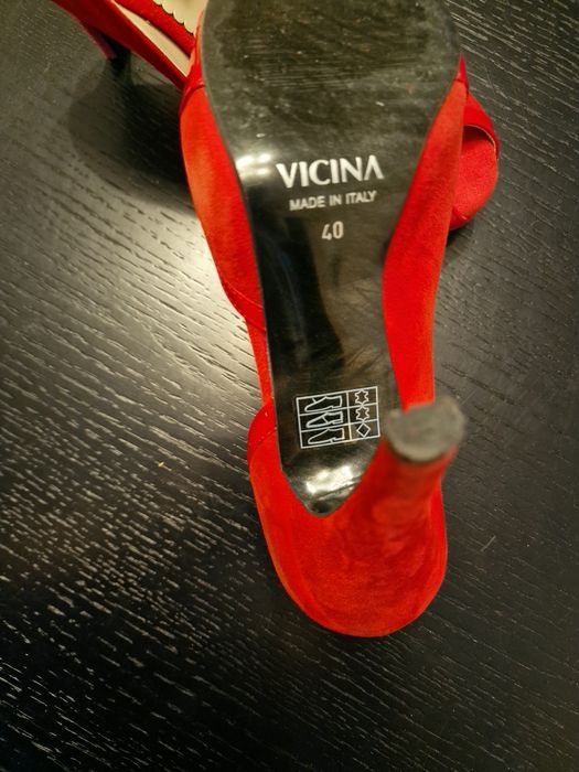 Pantofi rosii Vicina