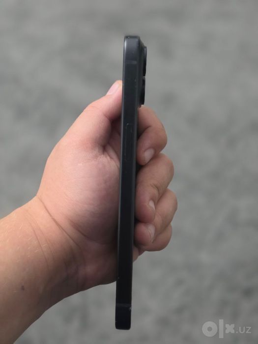 Продаю Iphone 15 black 128 gb