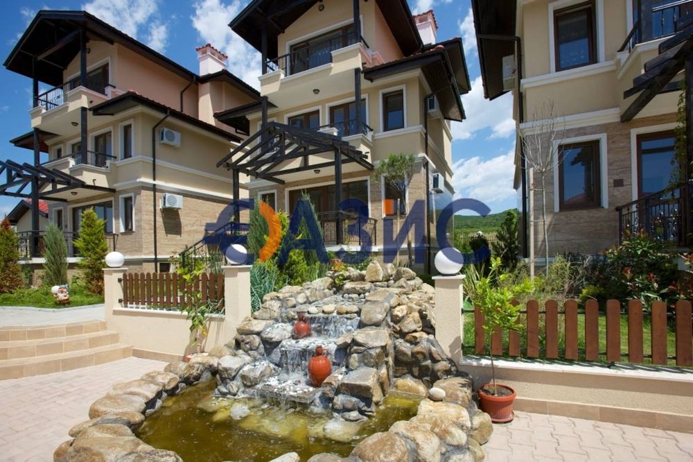 Къща с 2 спални в комплекс Свети Георги, 150 кв. м., Кошарица,