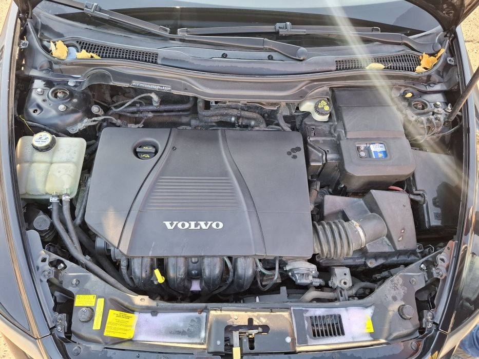 Vând volvo s40 pt piese
