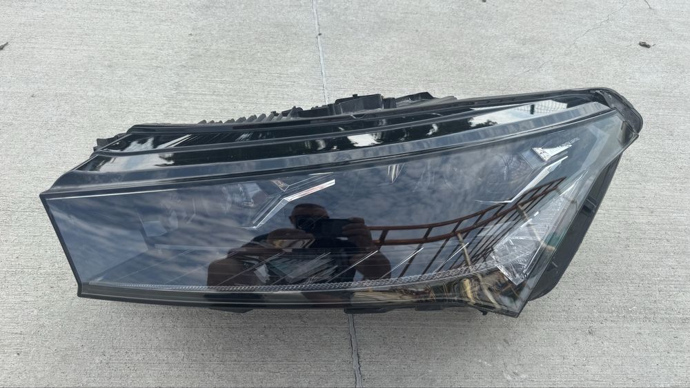 Фар фарове SKODA Enyaq