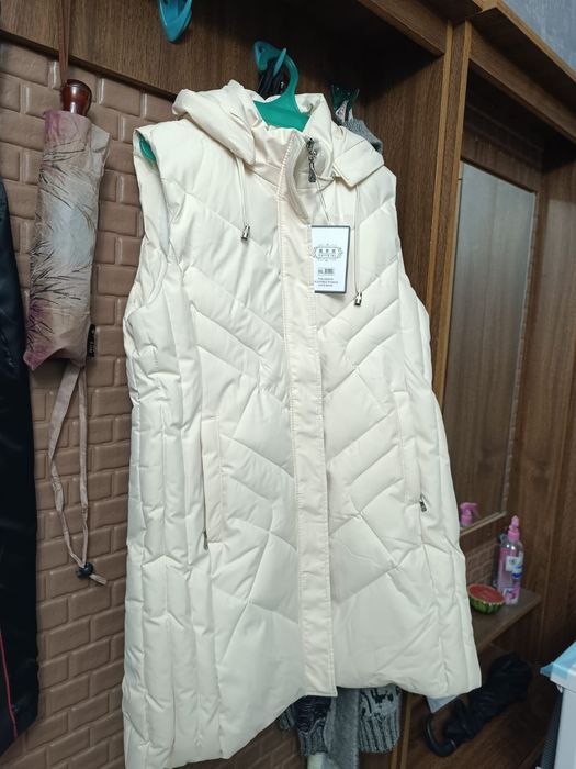 Продам желетку женскую