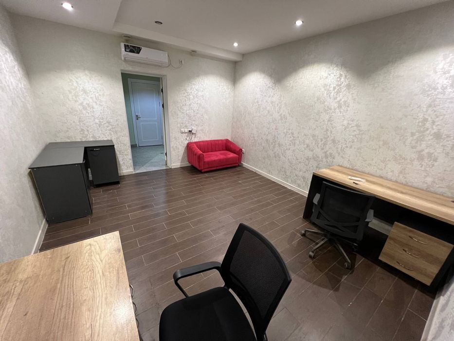 Аренда под офис 20м2, С Мебелью! 2 минут от метро Шахристан 250y.e