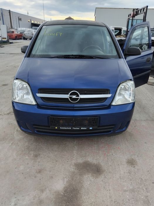 Bara fata Opel Meriva 1.3 cdti