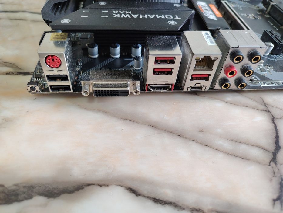 Дъно  MSI B450 TOMAHAWK MAX+ AMD Ryzen 5 3600 Pro+16gb ddr4+250gb ssd