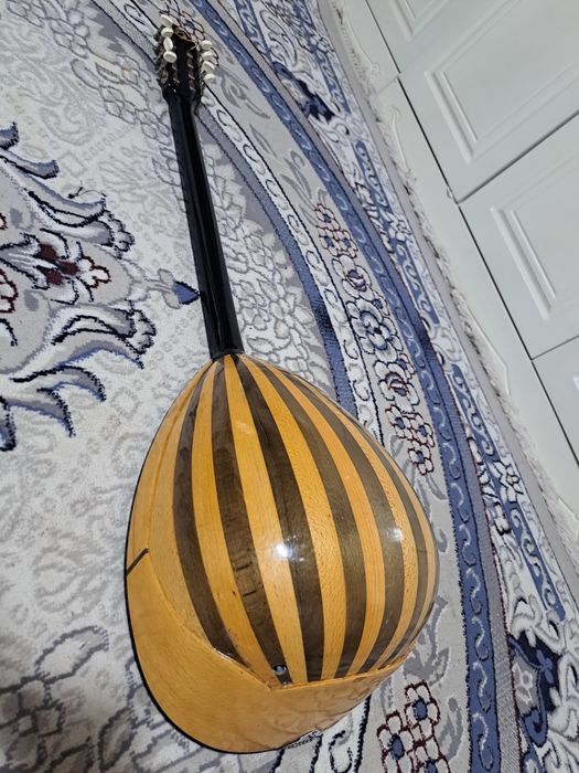 Bouzuki Gretskiy sotiladi orginal zakasnoy chexol bilan