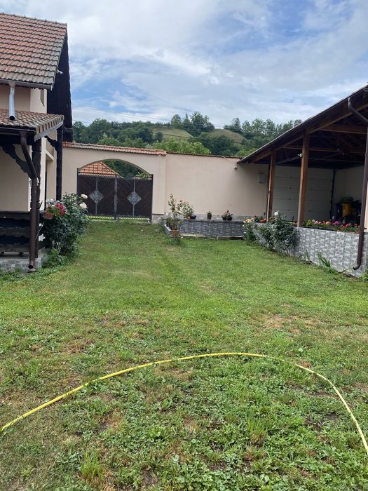 Casă de vanzare!