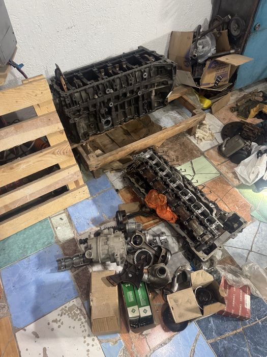 Блок с запчастями bmw n52k е70 е60