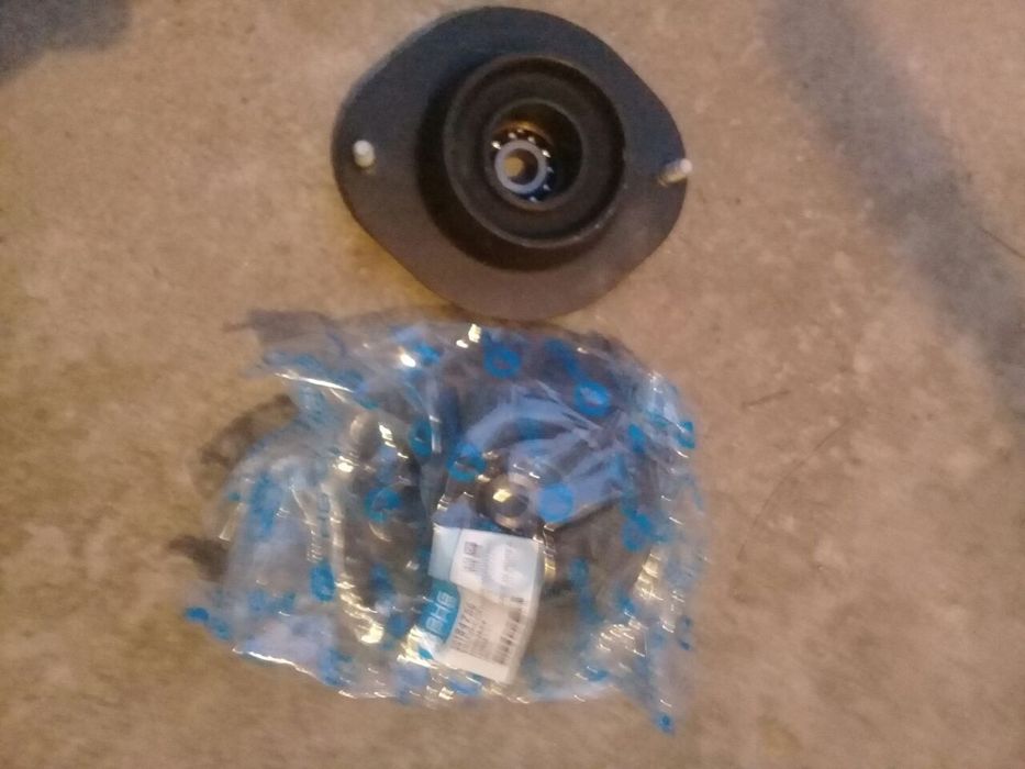 Продаю новые газовые амортизаторы и чашки в комплекте на нексия 1,2