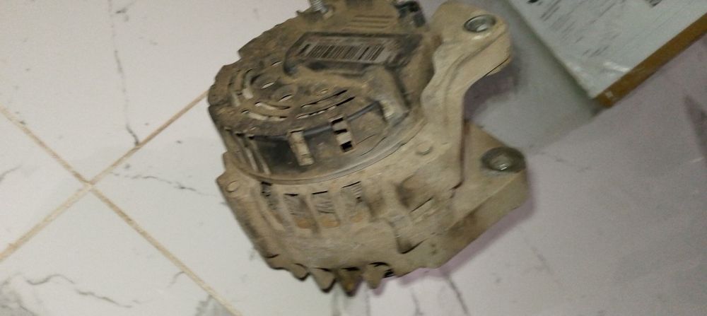 Vând alternator Valeo motor 1.2 mpi!