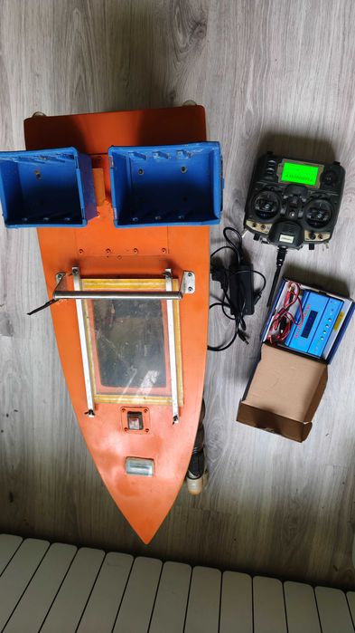 Лодка за захранка