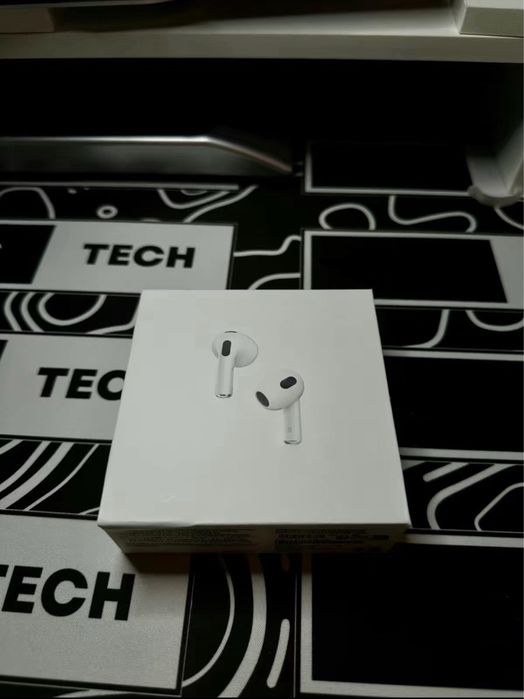 casti Airpods 4