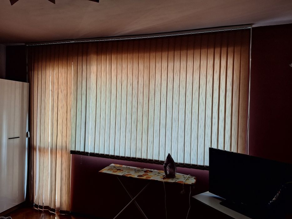 Продавам щори вертикални