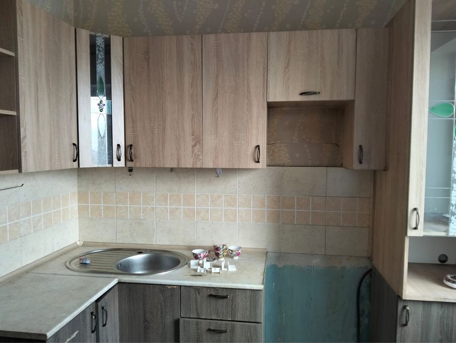 Продам кухонный мебель бу