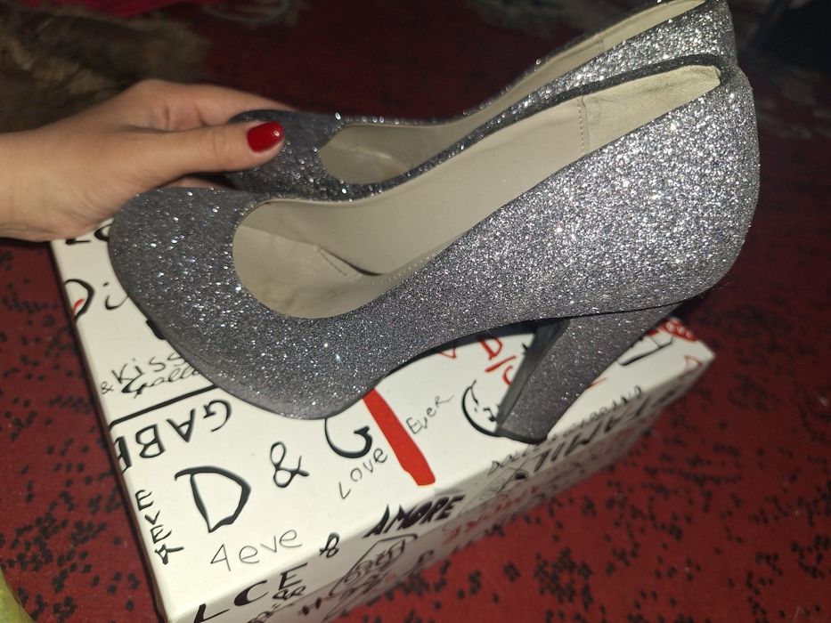 Туфли сатылады 39 рр