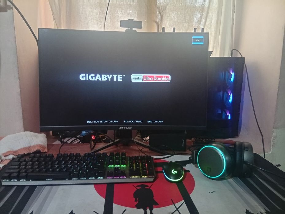 Full Set Gaming: i5-12400F / RTX 3050 8GB / 32GB RAM / 1TB / 180Hz