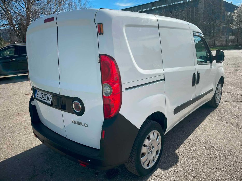 FIAT DOBLO - 2012г Бензин - Метан