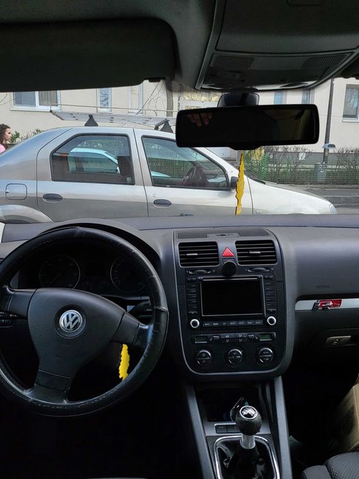 RARITATEVW Golf 5 – Motorul Legendar BKC – Dotări de Top & Jante PremiumDacă ești în căutarea unui Golf 5 „clasic”, știi deja că motorizarea conteaza!