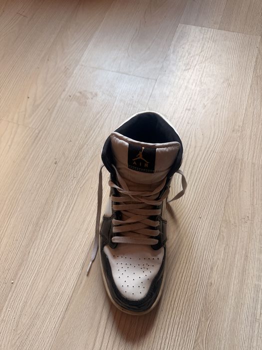 nike air jordan negru alb si gold
