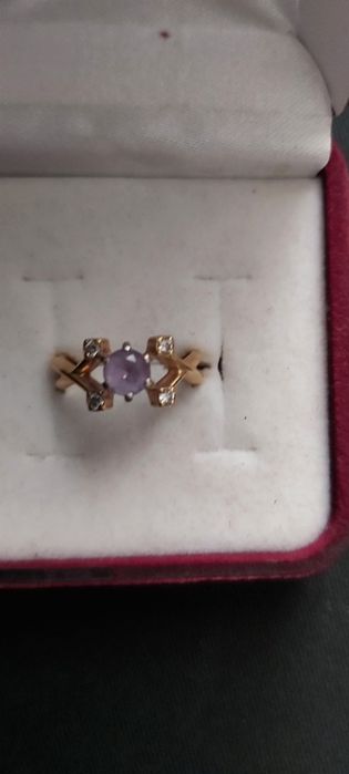 Золотое кольцо аметист с бриллиантами.