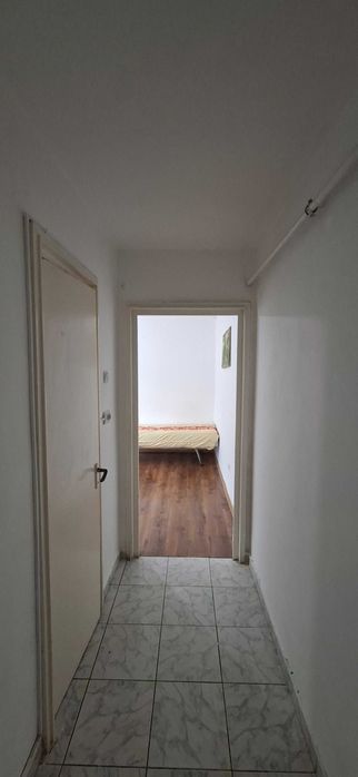 Inchiriez apartament.