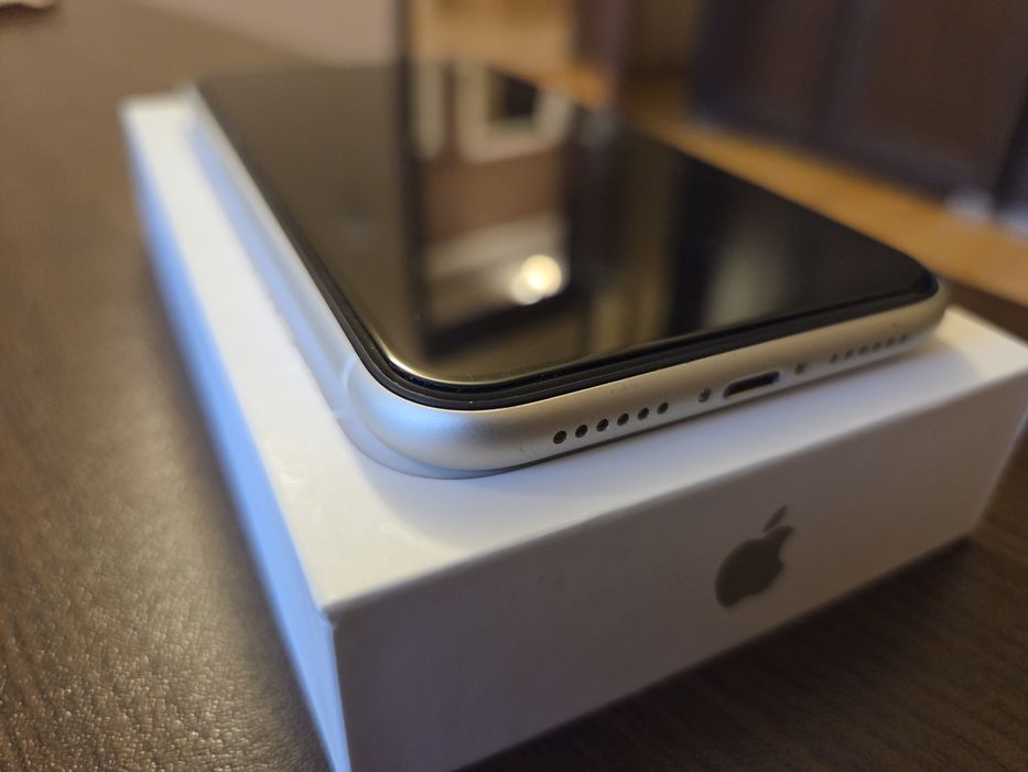 Iphone 11, като нов.