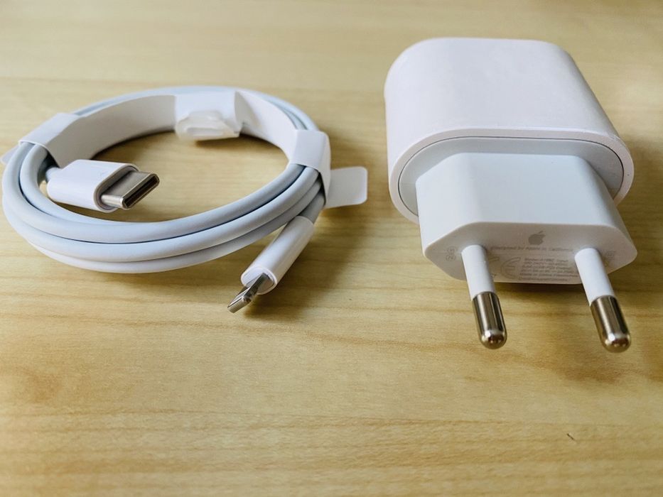 Incarcator Fast Charger 18W + Cablu Original Compatibil Oriceâ Iphone