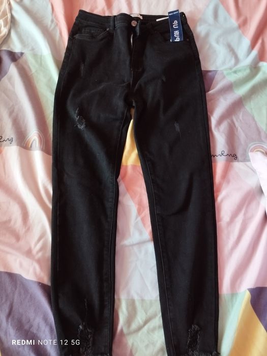 Blugi negri elastici