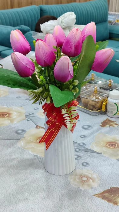 Чиройли тюльпан гуллари сотилади