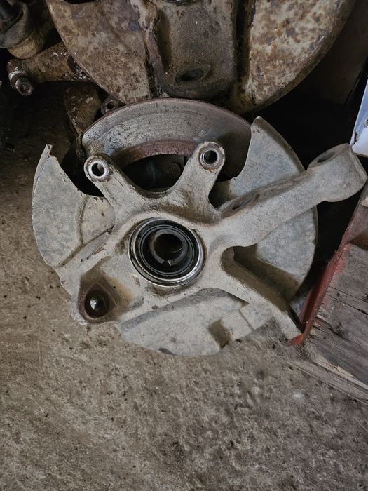 Fuzeta stanga suzuki vitara primul model 1989-2000 Ramnicu Valcea