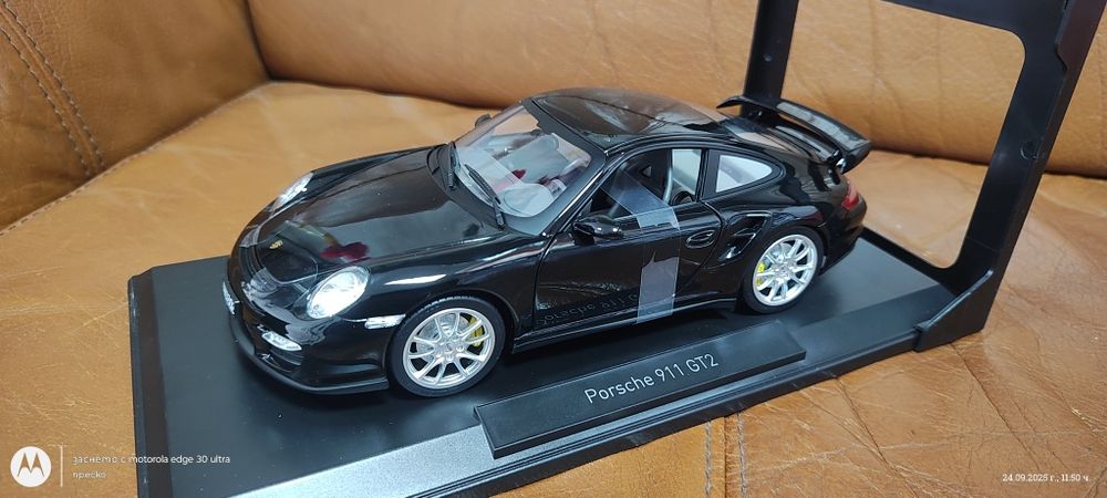 Колекционерски колички Porsche 1:18