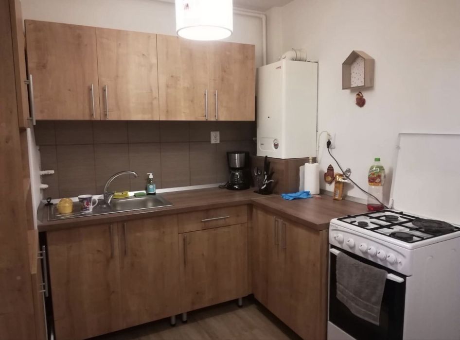 Vand Garsoniera zona Materna