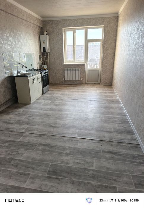 Зарафшан Кидс олдида 2 хонали Квартира ижарага берилади