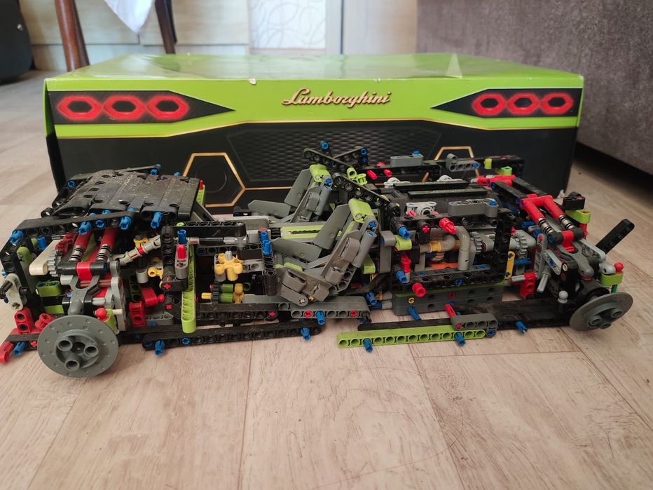 Продам конструктор лего ламборджини