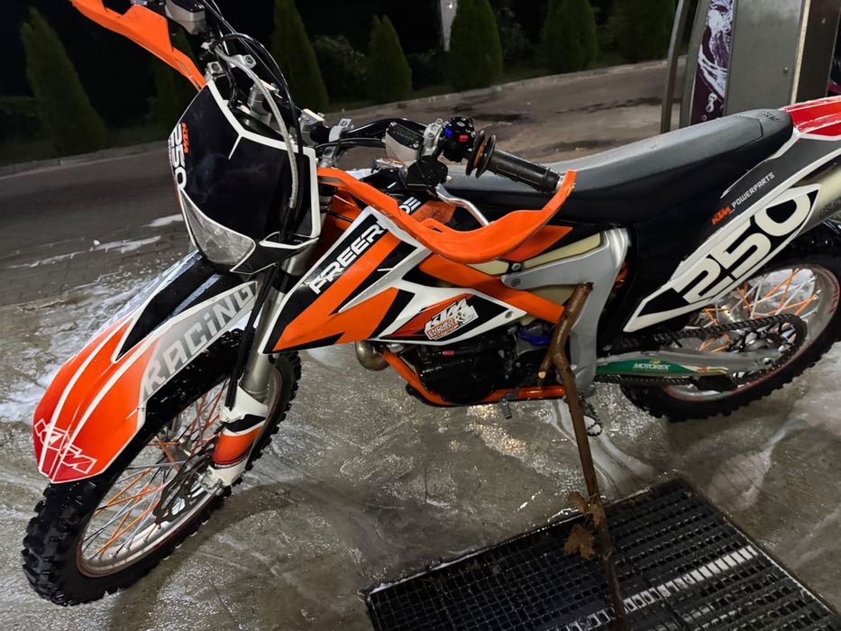 Ktm 250 r freeride sau schimb cu Beta