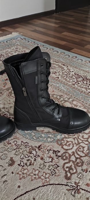 Продам берцы 40 размер