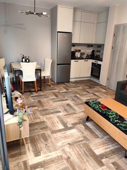 Дава се под наем Двустаен апартамент в София, Лозенец - 70 кв.м за 800 € - Снимка #2