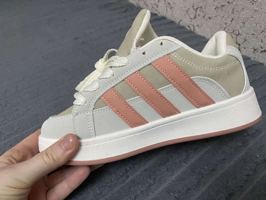 Продам новые кеды ,