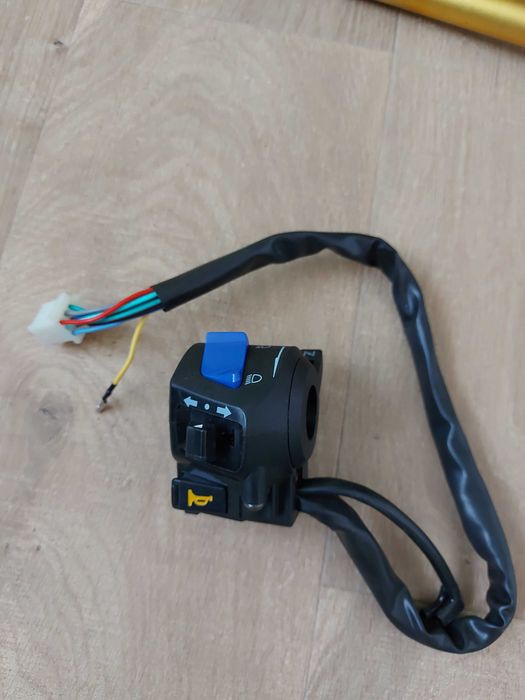 универсален LED фар и части за Honda Hornet
