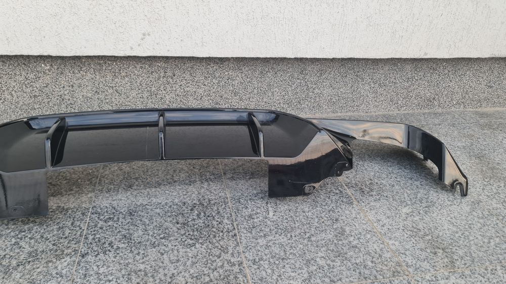 Spoiler difuzor bara spate BMW 5 G30 M5 F90