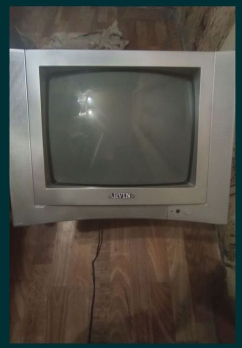 Телевизор Arvin 37см