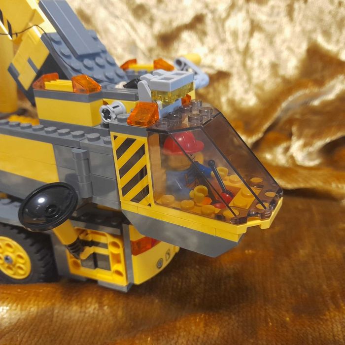 7249 LEGO добре забазено