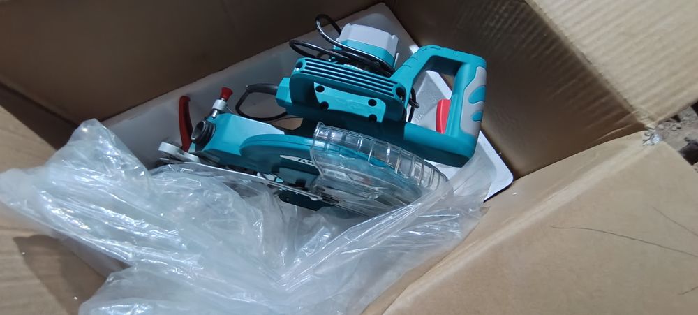 Торцовочная пила ТОТАL (угларез, тарцовка)