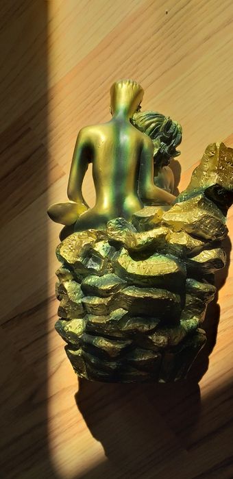 Statueta indragostitii din rasina