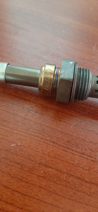 Универсальный лямбда зонд Denso.