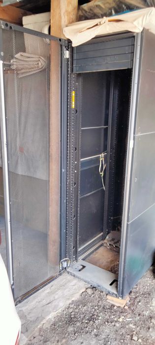 Шкаф серверный продам