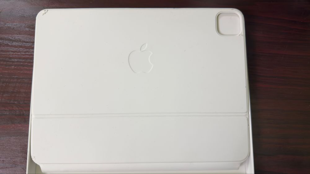 Продается Magic Keyboard от iPad и Apple Pencil 2