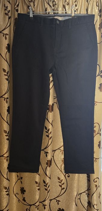 Pantaloni chinos