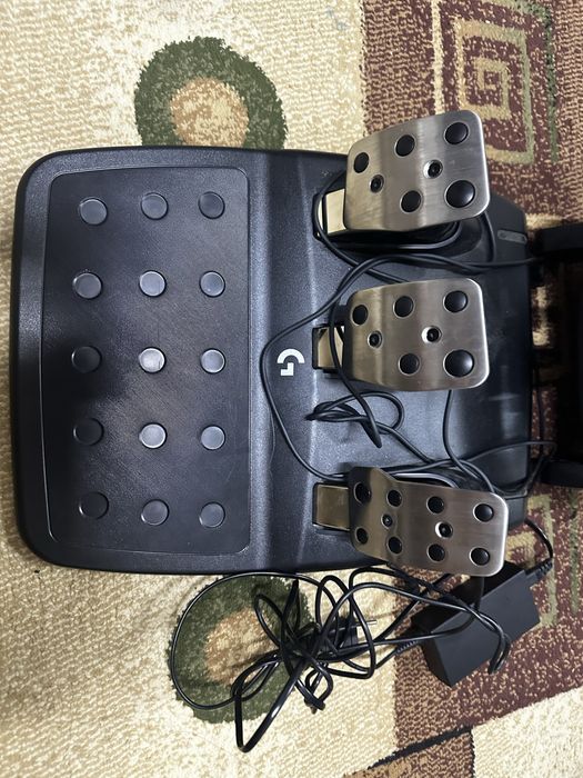 Игравой пристовка руль